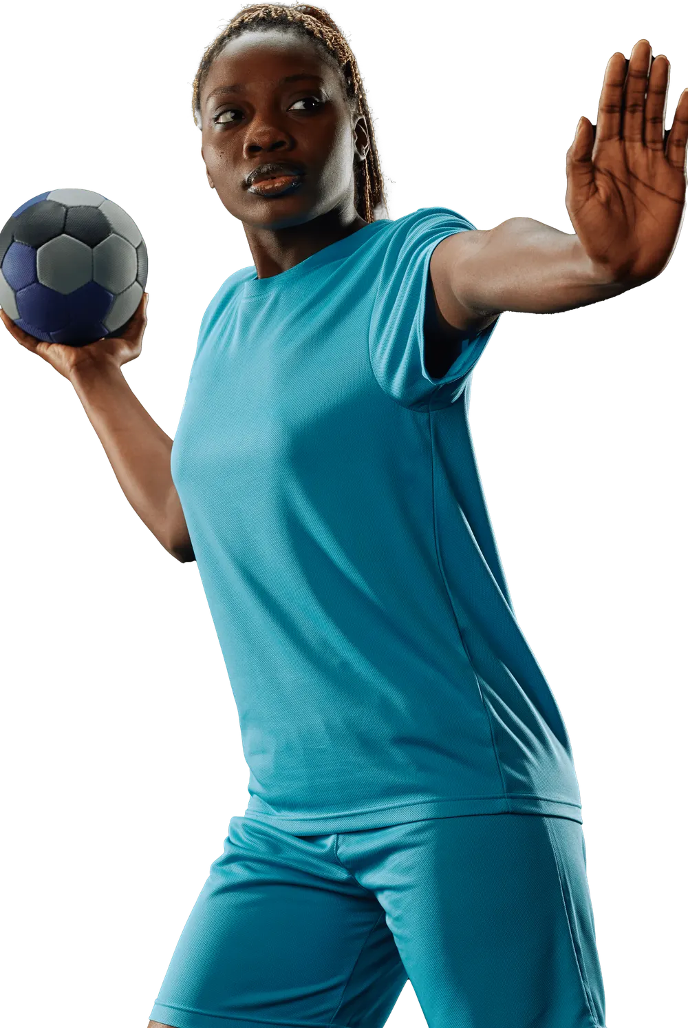 Joueuse de handball en position de tir, ballon en main